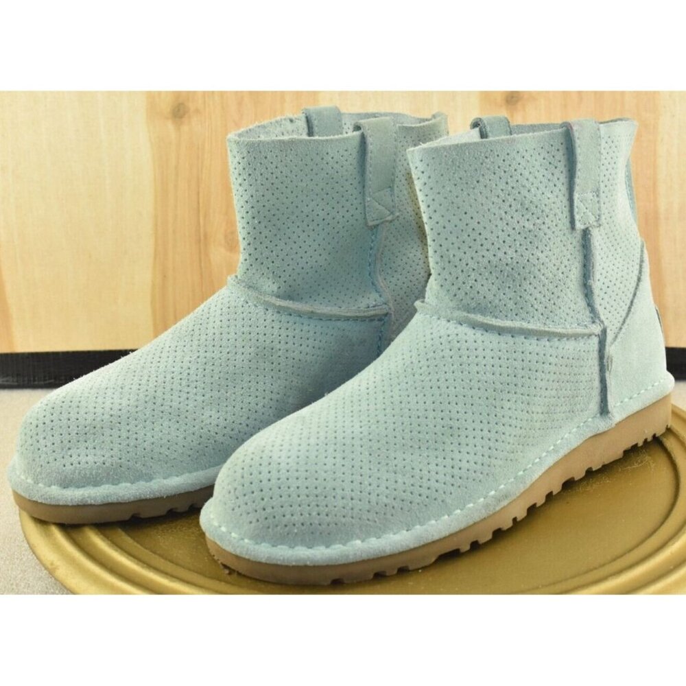 UGG Classic Unlined Mini Perf Women's Boot Size 8 Winter Green Aqua 1016852